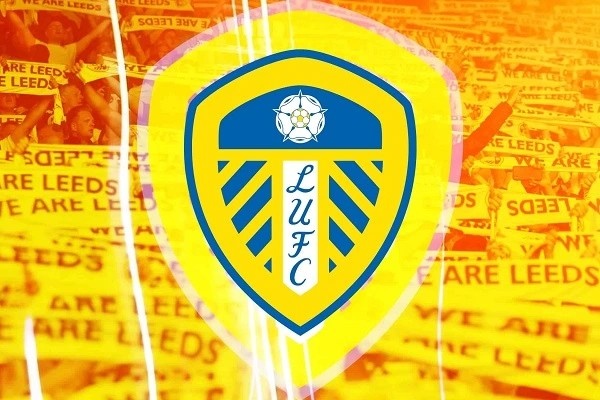 Màu huy hiệu của câu lạc bộ Leeds màu vàng chủ đạo