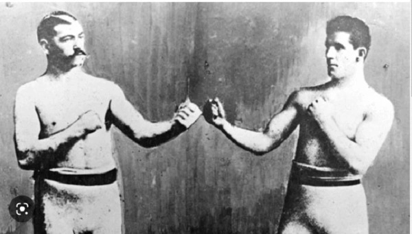 Trận đấu giữa James J. Corbett  và John L. Sullivan 