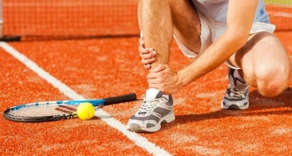 Giày đánh tennis chất lượng giúp giảm chấn thương và hỗ trợ thi đấu tốt hơn