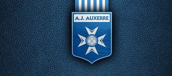 Huy hiệu câu lạc bộ Auxerre thiết kế đầy ấn tượng