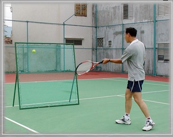 Tường tập Tennis được dùng cho người mới bắt đầu