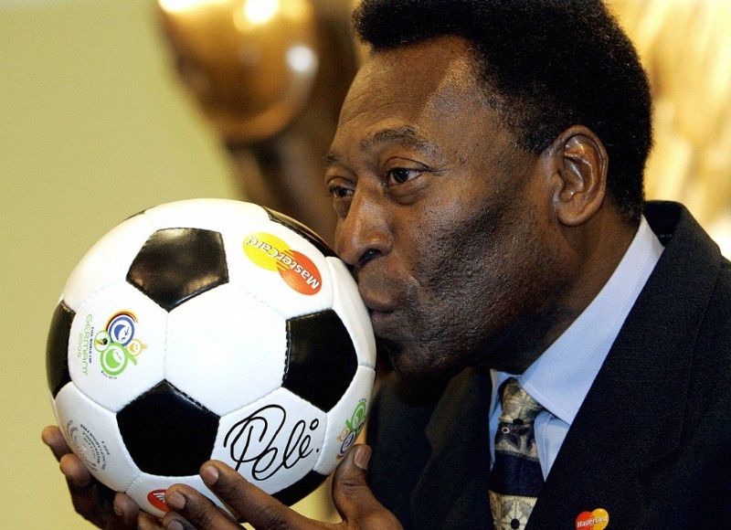 Pele là một cầu thủ vĩ đại nhất lịch sử bóng đá thế giới