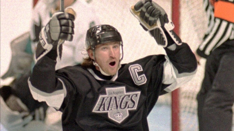 Tiểu sử Wayne Gretzky luôn là biểu tượng không chỉ riêng môn thể thao khúc côn cầu mà còn dành cho tất cả những người luôn cố gắng vượt qua trở ngại